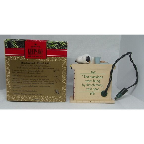 Hallmark Ornament 1991 Snoopy Fireplace Magic Flickering Light untested - Picture 7 of 14